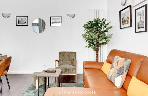 Combat Apartment | Demeure Elegante - Paris Prestige 10 Pers
