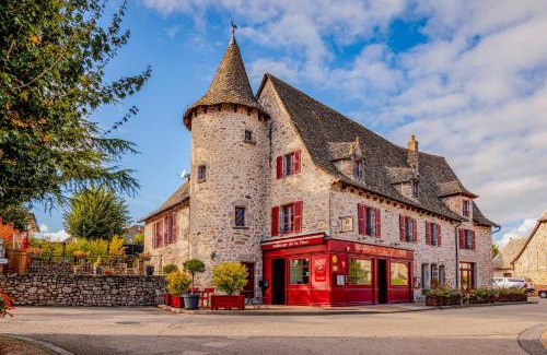 Marcoles Hotel | Demeures & Châteaux Auberge de la Tour - Hôtel & Restaurants - Marcolès Auvergne