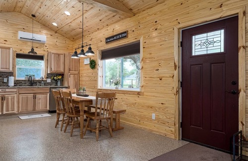 Rockport House | .Dena`ina Cottage - 2 Bed 2 Bath Pet Friendly