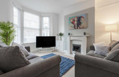 Anfield Apartment | DENEBANK LODGE - Strictly NO Parties