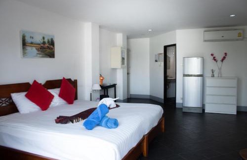 Kamala Hotel | Deng's kamala beach Guesthouse