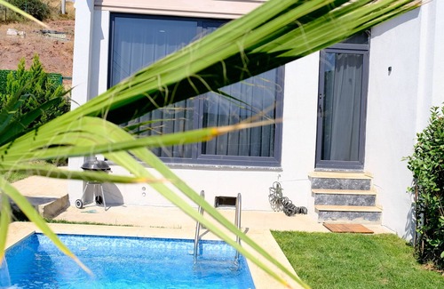 Dilovasi Villa | Denize Yakın Lüks Villa – Havuzlu ve Konforlu villa with AC in Kocaeli
