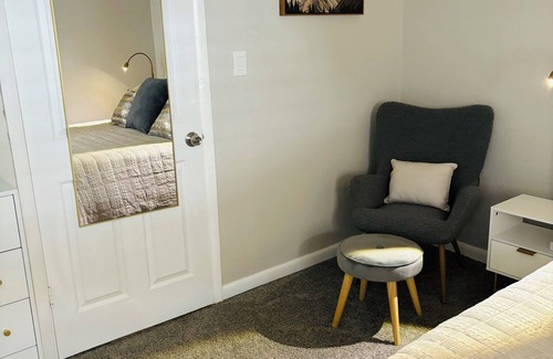 Delmar Parkway House | Denver Aurora new 2 bdrm private yard, Washer and Dryer