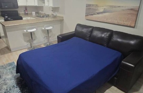 Northglenn House | Denver Caribbean Beach House Resort