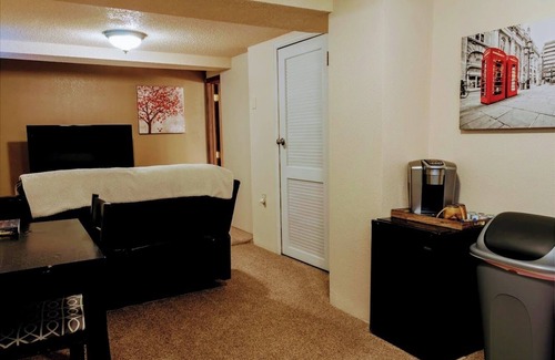Berkeley House | Denver Couples Retreat. Close to Red Rocks, Empower Field & Ball Arena