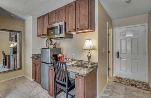 Englewood Condo | Denver Tech Center - Free Parking - Fast WiFi!
