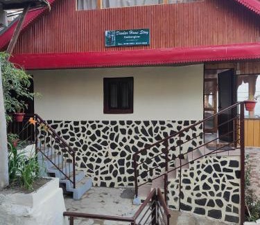 Shimla House | Deodar Homestay Dakbangla-kufri