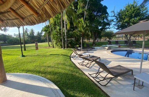 Granjas del Marques Apartment | Departamento/Loft en el Campo de Golf, Vista Increíble, Hermosas áreas Verdes