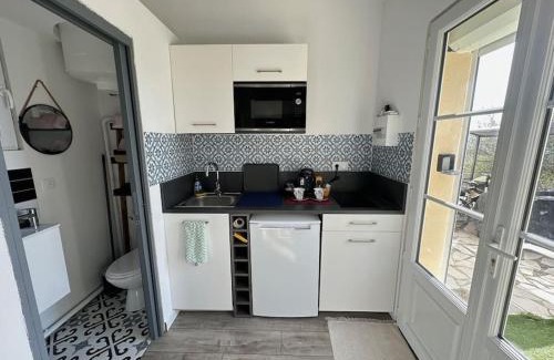 Le Castellet Apartment | Dependance neuve entre mer et nature, climatisée avec vue