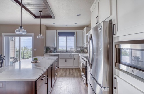 Depoe Bay House | Depoe Bay Ocean Views, Upscale Furnishings, King Suite, Foosball, and Hot Tub!