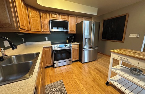 Newfield House | Der Bauernhof: Spacious & Charming Home on Historic Farm in Nature Setting