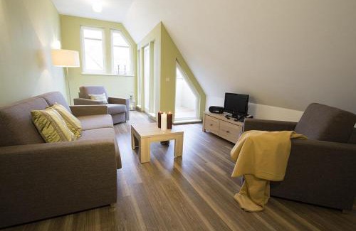Stolpe Apartment | Der Westflügel Vogt Bernhard I WF-45
