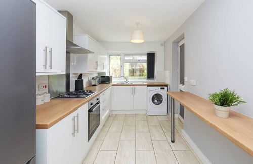Derby House | Derby House 2 Bed - Rolls Royce & Bombardier