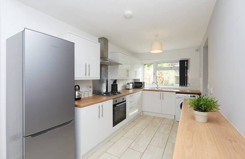 Derby House | Derby House 2 Bed - Rolls Royce & Bombardier