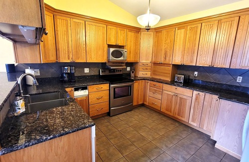 Palo Cottage | Derby Lodge - Lake living at its finest!