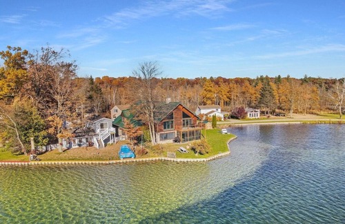 Palo Cottage | Derby Lodge - Lake living at its finest!