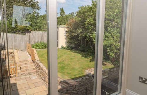 West Woodburn House | DERESIDE, pet friendly, character holiday cottage in West Woodburn