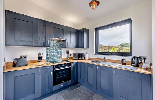 Llanfair Caereinion House | Derw Bach - One Bedroom House, Sleeps 2