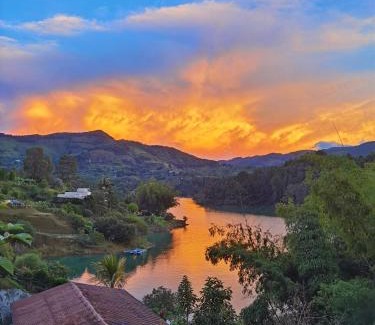 Guatape Apartment | Descanso Bajo La Piedra Del Peñol