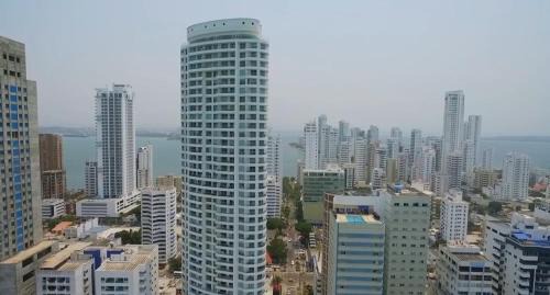 Bocagrande Apartment | Descanso y confort frente al mar!