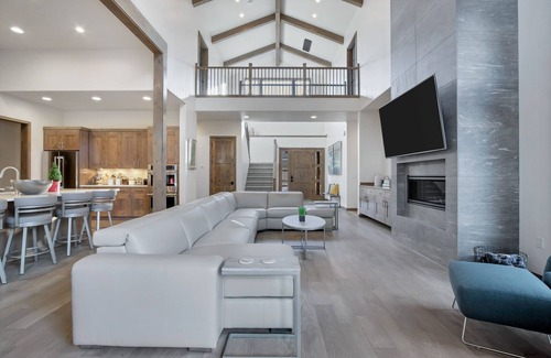 Bend House | Deschutes Executive Retreat - 6BR Luxury Rental
