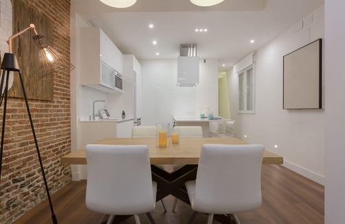 Barrio de La Latina Apartment | Description