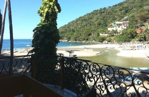 Boca de Tomatlan Villa | Description of Villas Rodelinda