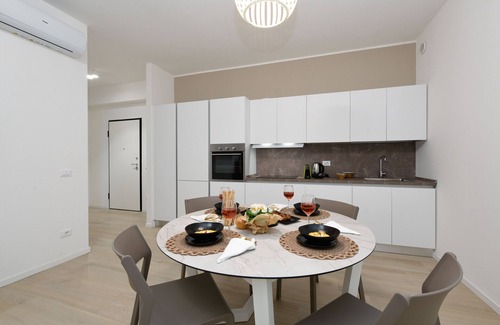 Desenzano del Garda Apartment | DesenzanoLoft Elegance
