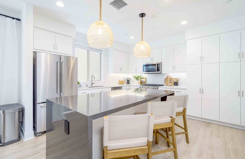 La Quinta House | Desert Bliss - Your La Quinta Paradise Awaits with shared pool, dog friendly.