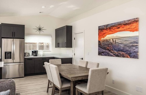 Mesquite House | Desert Dream Retreat-Golf And Pool Paradise