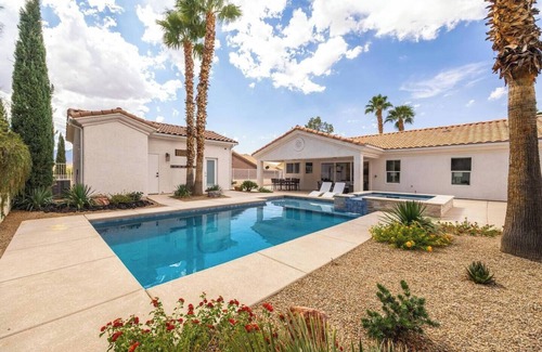 Mesquite House | Desert Dream Retreat-Golf And Pool Paradise