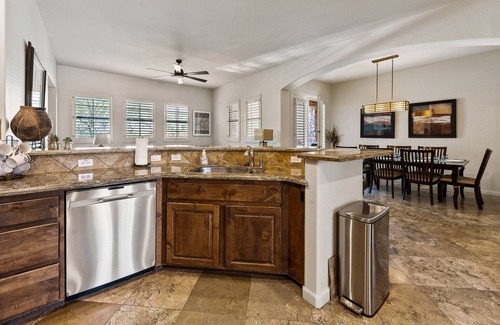 Talon Retreat House | Desert Dream Stay: Tuscan Townhome w/Sunset, Golf & Mountain Views