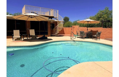 Tanque Verde House | Desert Escape with Pool, Hot Tub & Mountain Viewsn