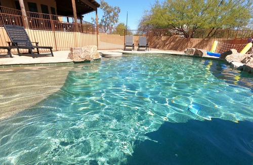 Tucson House | Desert Hills Fun Home! Pool/Spa/6Bedroom/8Bed/Movie Theater Sleeps 15 people