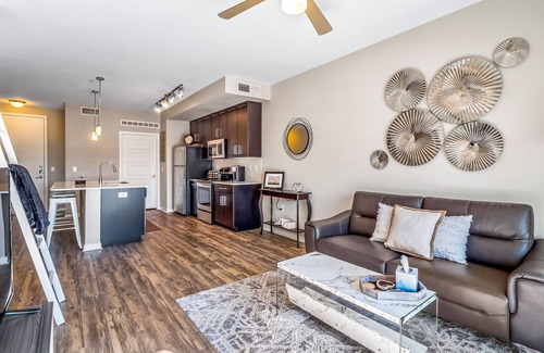 Desert View Village Condo | ★ Desert Living ★ Pets ★ Heated Pool ★ Gym ★ Shops