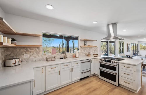 Catalina Foothills Estates House | Desert Lux! Peaceful/private+2 minutes from prime Foothills shopping/dining