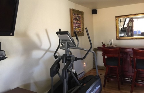 Ridgecrest House | Desert Oasis Guest Wing