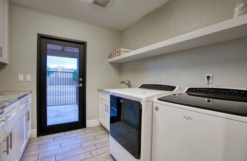 Sunburst Farms East House | Desert Oasis Summary: