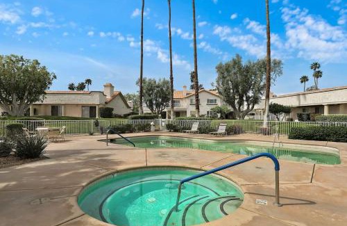 Palm Desert Hotel | Desert Oasis w Hot Tub & Pool