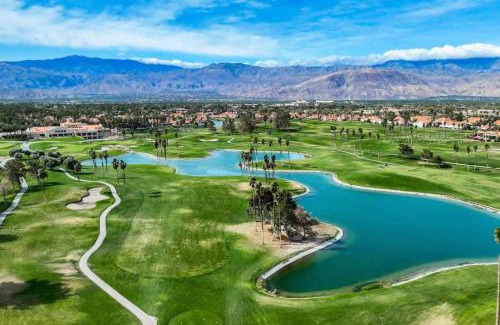 Palm Desert Hotel | Desert Oasis w Hot Tub & Pool