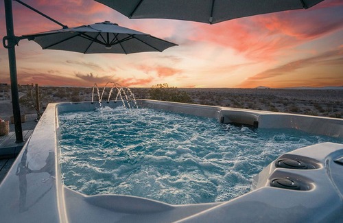 Twentynine Palms House | Desert Paradise: Swim Spa, Golf, Yoga, JTNP