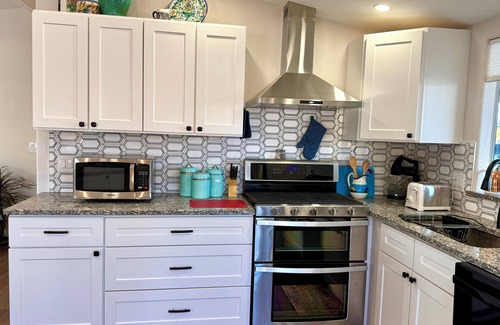 Tucson Estates House | Desert Resort Living 55+. Enjoy gym, pool, spa, hiking & biking. Pet friendly