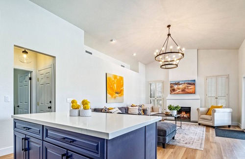 Arabian Views House | ☀️🧘‍♀️Desert Retreat 🏊‍♂️ Heated Pool in Scottsdale