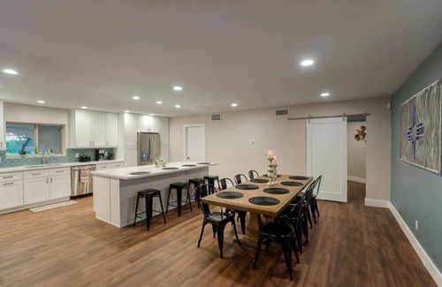 Paradise Heights House | Desert Retreat | Private Sport Court & Pet Friendly