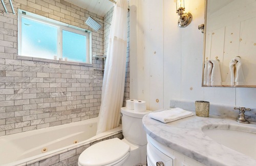 Southwest Village House | Desert stunner with enclosed yard, pool, grill, W/D, & AC - dog-friendly