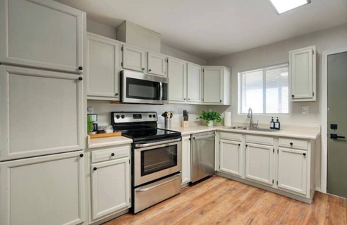 Casa Grande House | Desert Vista Getaway - Pet Friendly/Games/RV Parking!