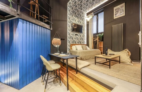 Embajadores Apartment | Design and Elegance in the Heart of Madrid