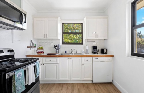 Buena Vista Cottage | Design District 2BR Home, Near Miami Beach