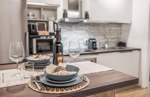 Old Town Apartment | [Design & History Downtown] Hello Beautiful