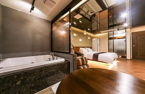 Pohang Hotel | Design Hotel 2ne1 Jukdo Market Pohang